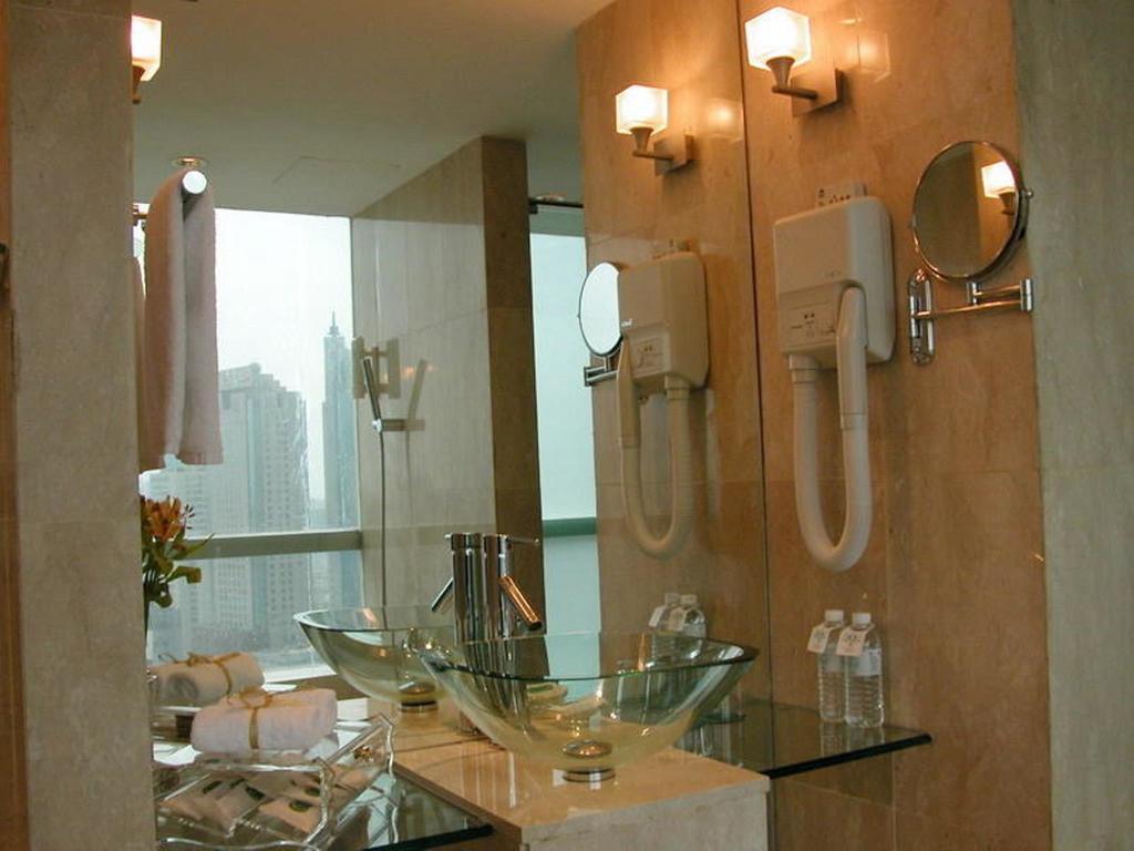 Hotel Supreme Tower à Shanghai Extérieur photo